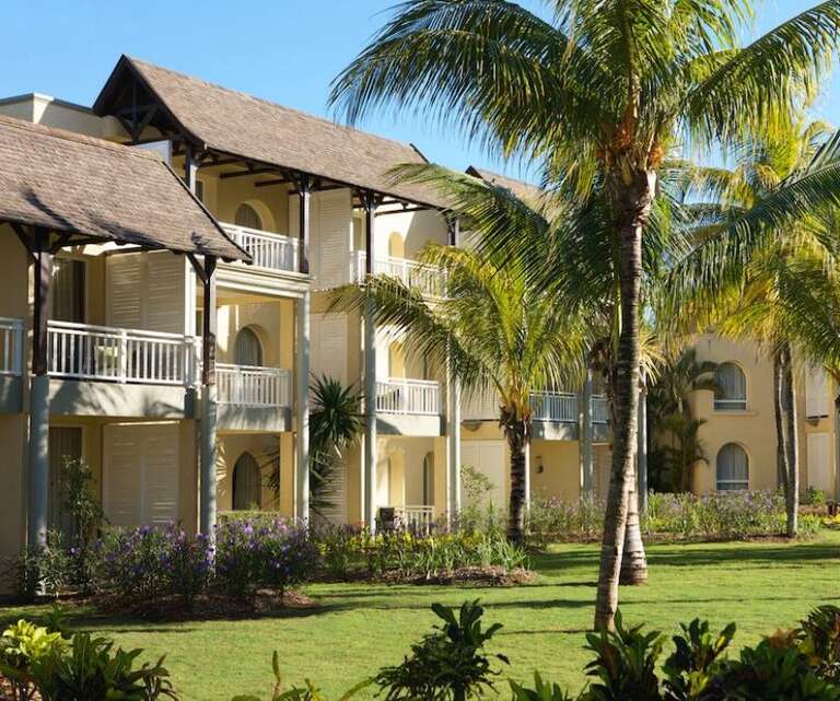 Outrigger Mauritius Beach Resort 5*