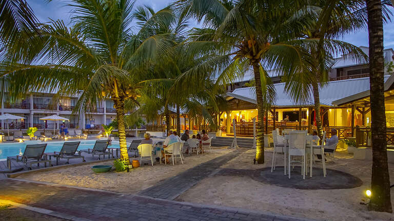 Le Peninsula Bay Beach Resort & Spa 4* - Mauricius