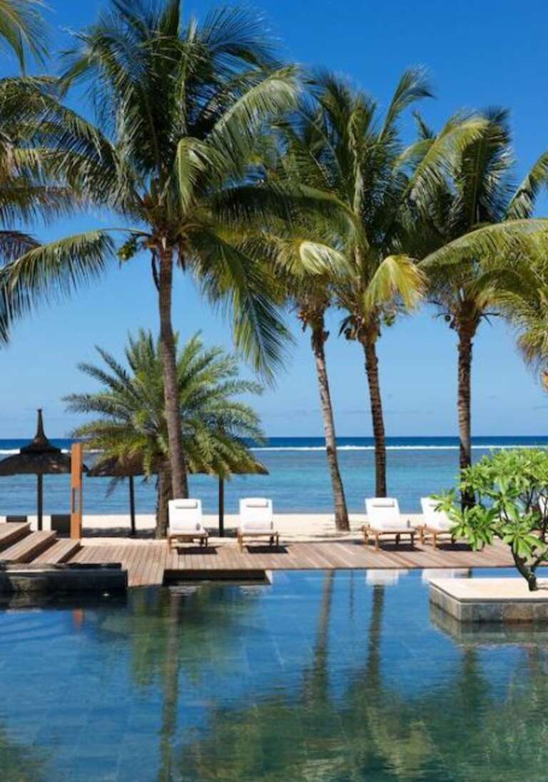 Outrigger Mauritius Beach Resort 5*