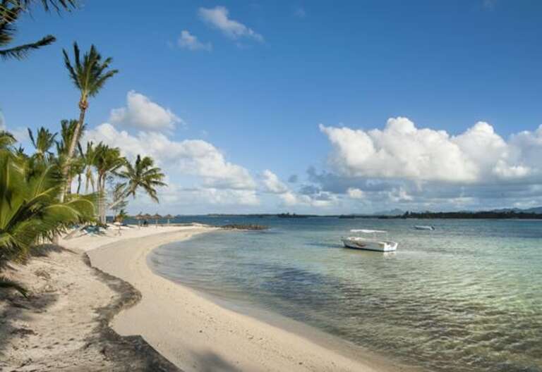 Jalsa Beach Hotel & Spa 4*