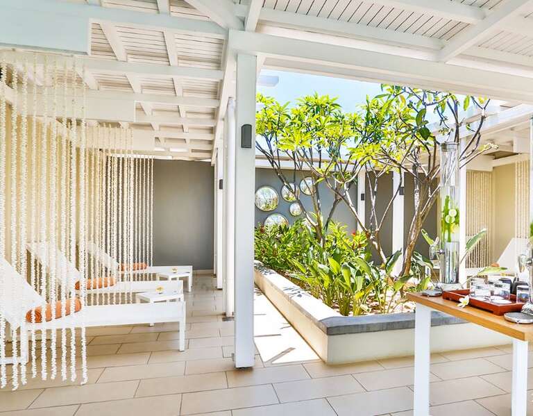 Radisson Blu Azuri Resort & Spa 5*