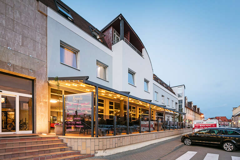 Wine Wellnes Hotel Amande 4*