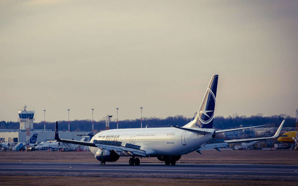 TAROM