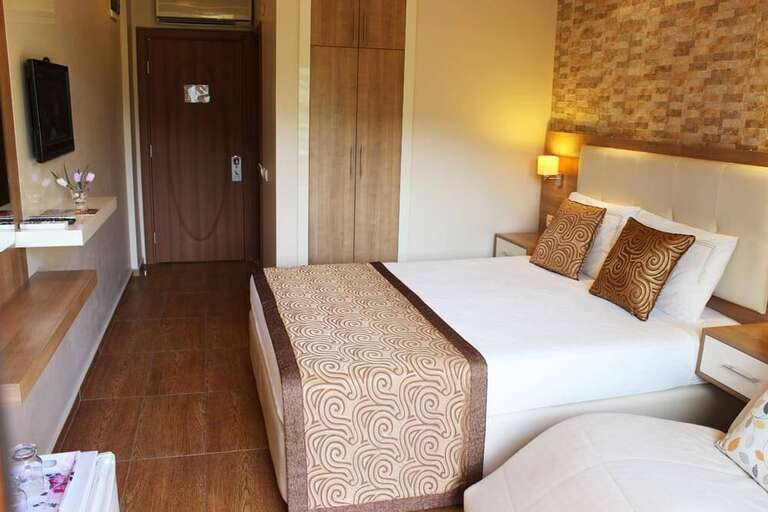 Hotel Papirus / Adrasan