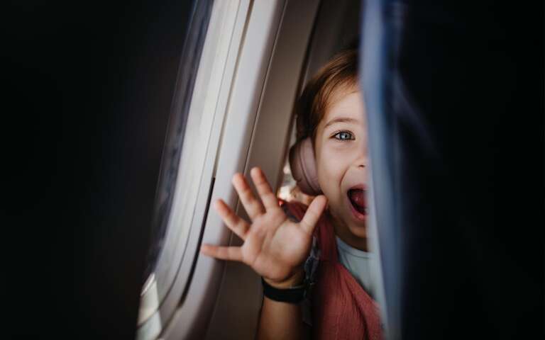 Jak létají děti samy bez rodičů