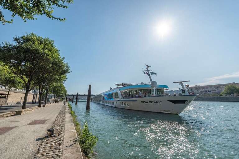 VIVA VOYAGE0