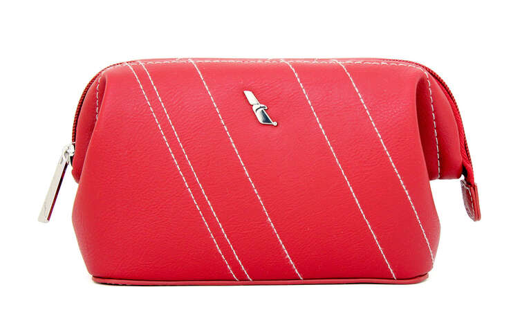 Amenity kit American Airlines