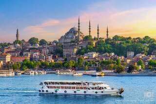 Mýty, mešity a modré moře: Athény, Istanbul a Santorini