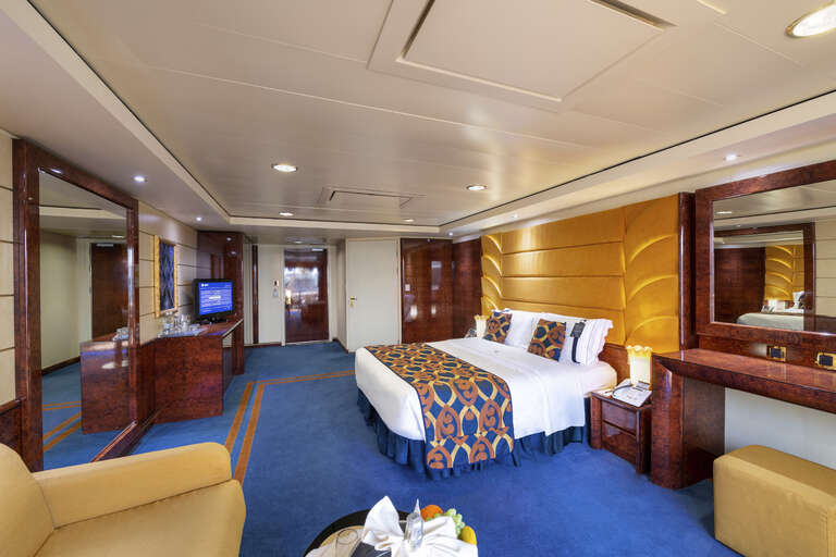 MSC Fantasia Yacht Club0